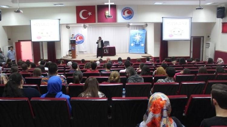 Rukiye Orhan’dan Hayatı Keşfet Konferansı