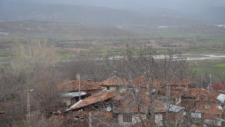 Tosya’da Vatandaşlar Köy Yerinin Değişmesini İstiyor