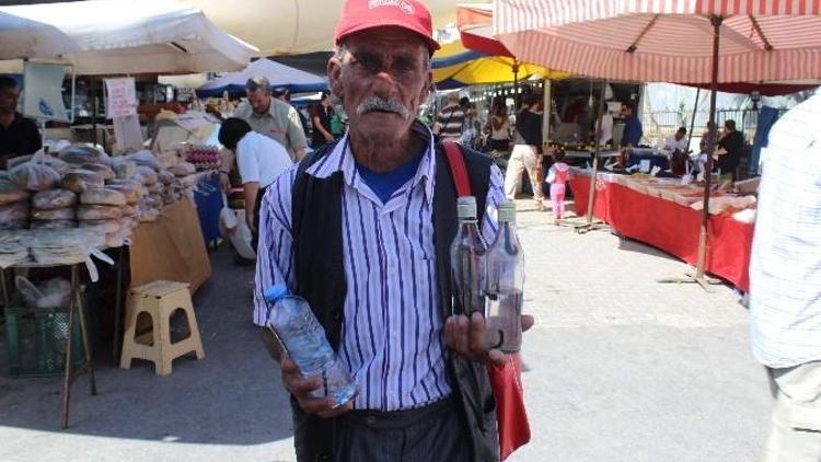 Sülükler, Hüseyin Dede’nin Geçim Kaynağı Oldu