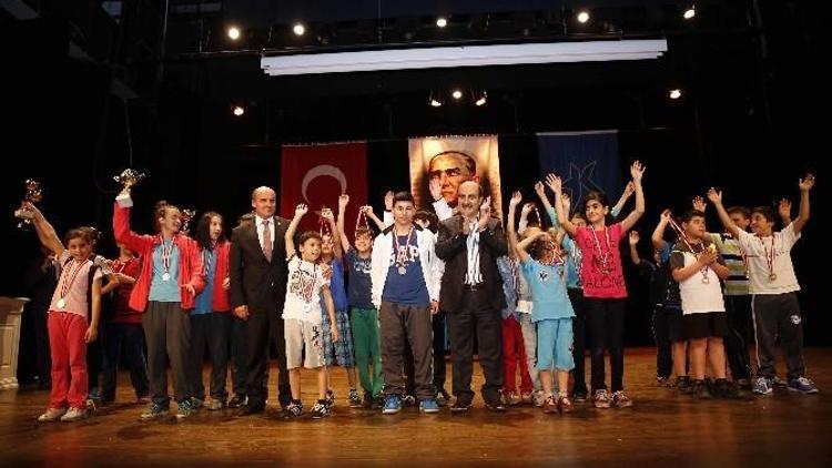 Kış Spor Okulları Ödül Töreni Yapıldı