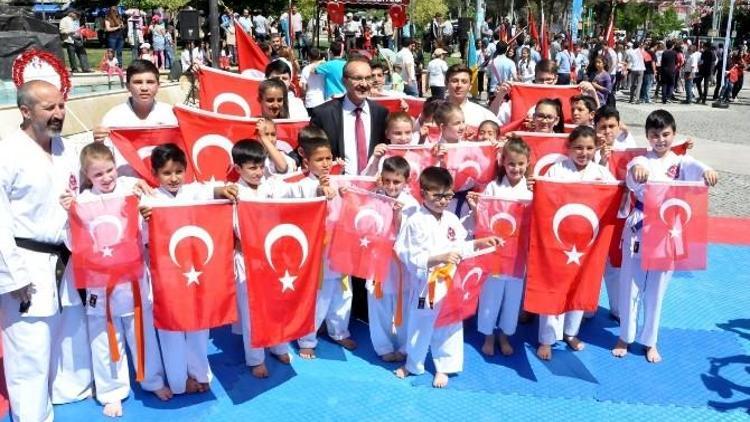 Uşak’ta 19 Mayıs Kutlamaları