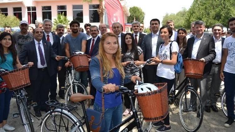 Adana’da 500 Öğrenciye Bisiklet