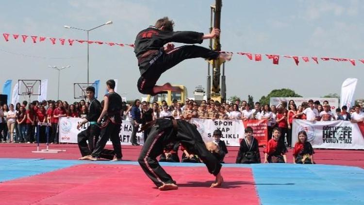 19 Mayıs Atatürk’ü Anma, Gençlik Ve Spor Bayramı Tekirdağ’da Törenle Kutlandı