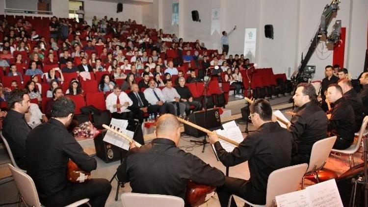 NEÜ’de Türk Halk Müziği Konseri