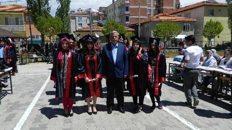 Sağlık Meslek Lisesi’nde Etli Pilav Eşliğinde Kep Atıldı