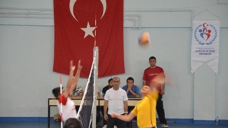 Silvan’da Voleybol Turnuvası Sona Erdi