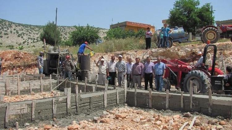 Başkan Özdemir, Fıstıklıdağ’ın Taziye Evi Temelini Attı