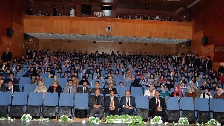 Gümüşhane Fatih Anadolu İmam Hatip Lisesi Vuslat-ı Nebi Programı Düzenledi