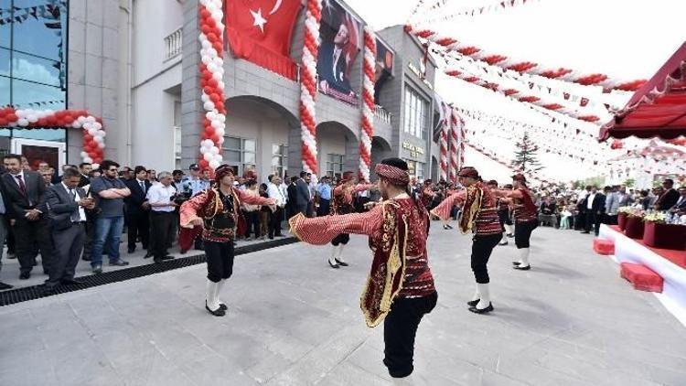 Seğmen Konak Ve Parkı’na Görkemli Açılış