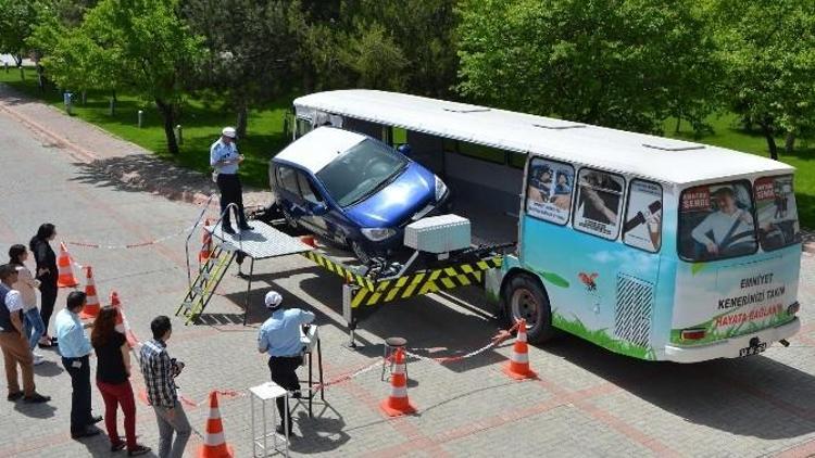 Kayserigaz’dan Çalışanlarına Trafikte Güvenlik Eğitimi