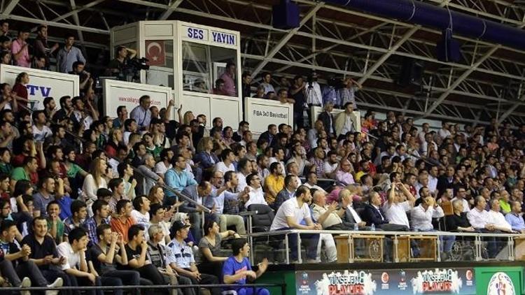 Büyükşehir Basket Takımı Yarı Finalde