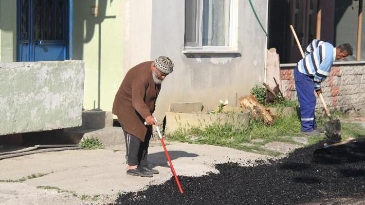 Akyazı Belediyesi Asfalt Yama Çalışmalarını Sürdürüyor