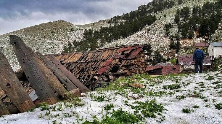 Gümüşhane’nin Yüksekleri Beyaza Büründü