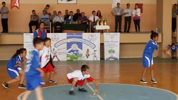 Edremit Geleneksel Çocuk Oyunları Ödül Töreni Yapıldı