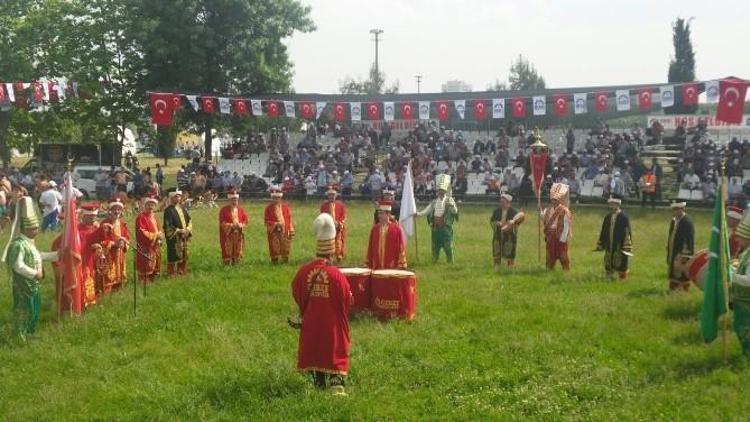 Fatih’in Otağında Pehlivanlar Geçidi