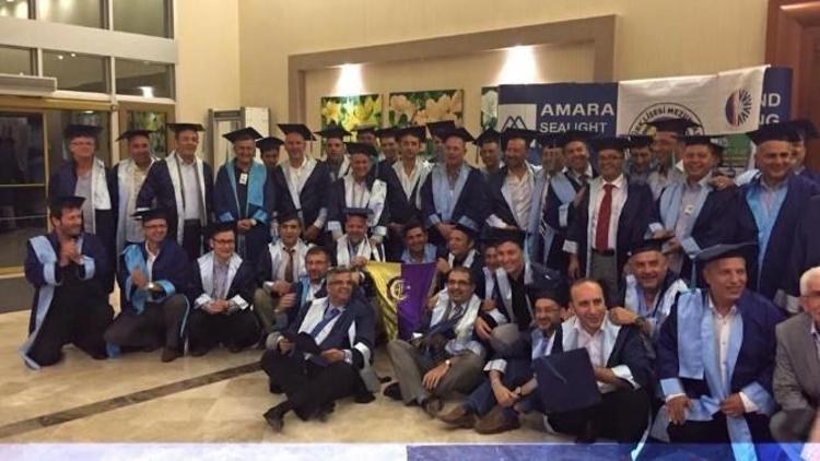 İzmir Atatürk Lisesi 85 Mezunları 30 Yıl Sonra Kep Giydiler