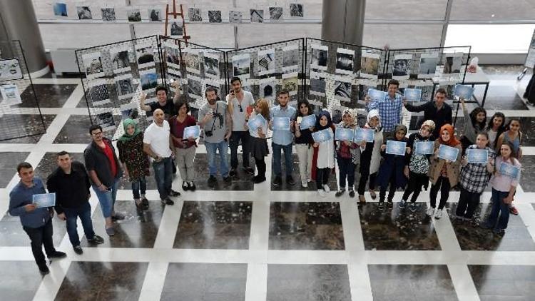 KTO Karatay Üniversitesi’nde Mobil Fotoğrafçılık Sergisi