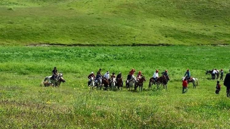 Van’da Düzenlenen 6. Uluslararası İnci Kefali Göçü Kültür Ve Sanat Festivali Sona Erdi