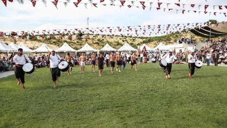 Gaziantep’te İbrahim Şehir Aşırtmalı Aba Güreşi Şampiyonası Yapıldı