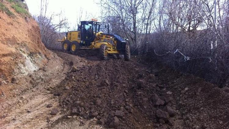 Kulp’ta 19 Mahallenin Yol Sorunu Tamamlandı