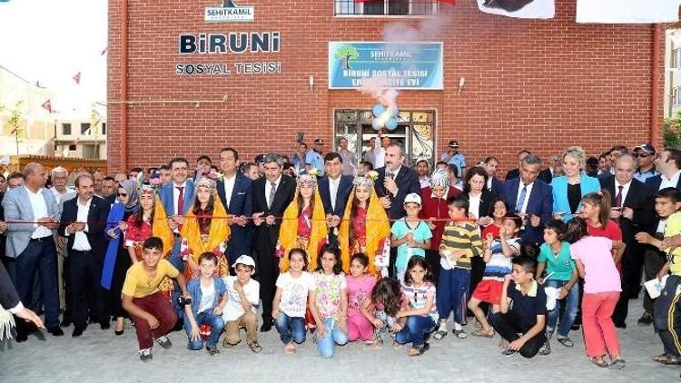 Şehitkamil Belediyesi Biruni Sosyal Tesisi Açıldı