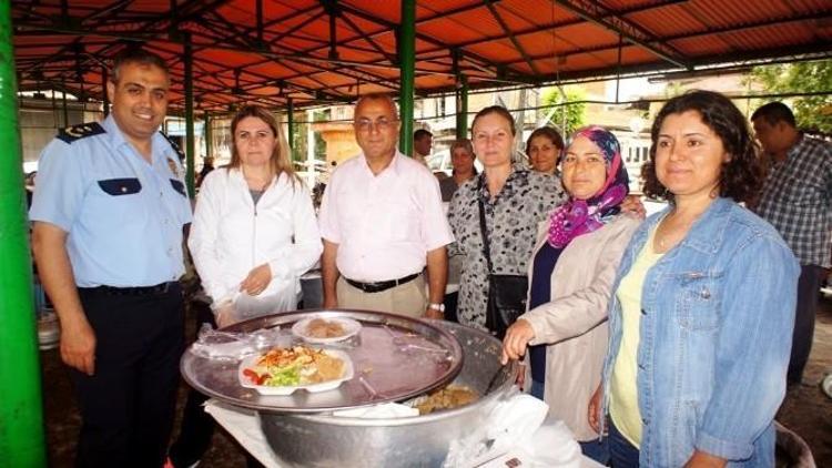 Sarıgöl Kızılay Şubesi’nden Gıda Kermesi