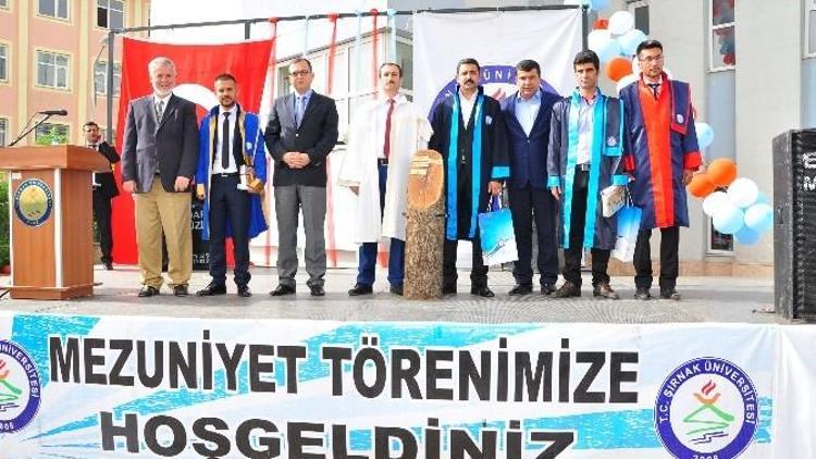 Şırnak Üniversitesi’nde Mezuniyet Coşkusu