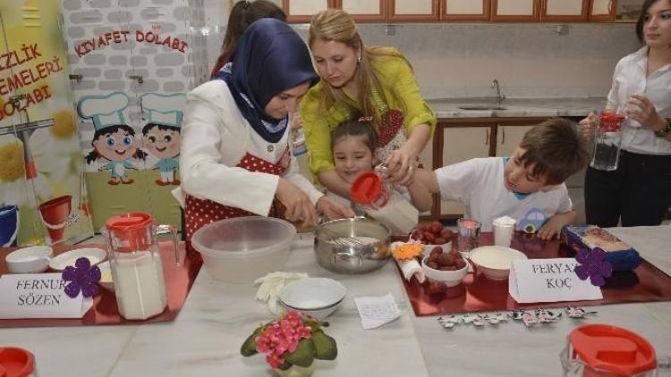 Edremit’in First Lady’leri Çocuklar İle Mutfağa Girdiler