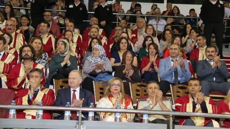 Nevşehir Hacı Bektaş Veli Üniversitesi’nde Mezuniyet Heyecanı