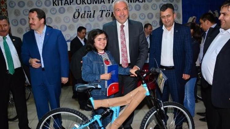 Kütahya’da ’Kitap Okuma Yarışması’nın Ödülleri Sahiplerini Buldu