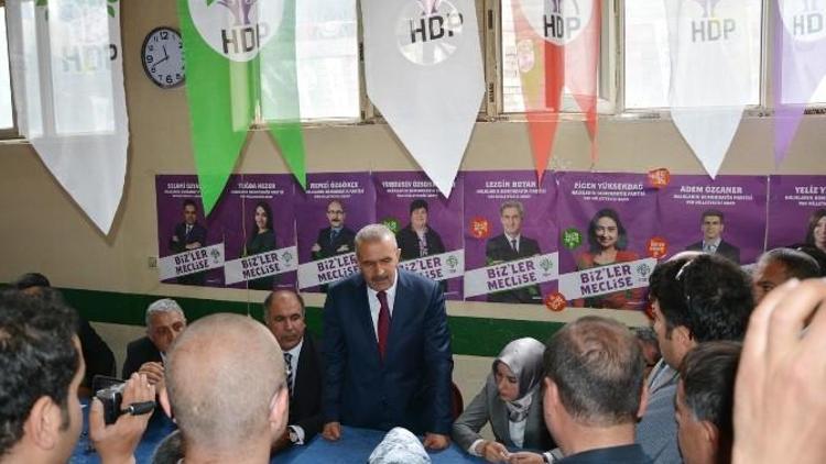 AK Parti Van Milletvekili Adaylarından HDP’ye Ziyaret