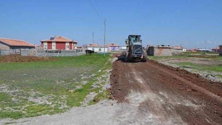 Yenikent’te Yol Çalışmaları Başladı