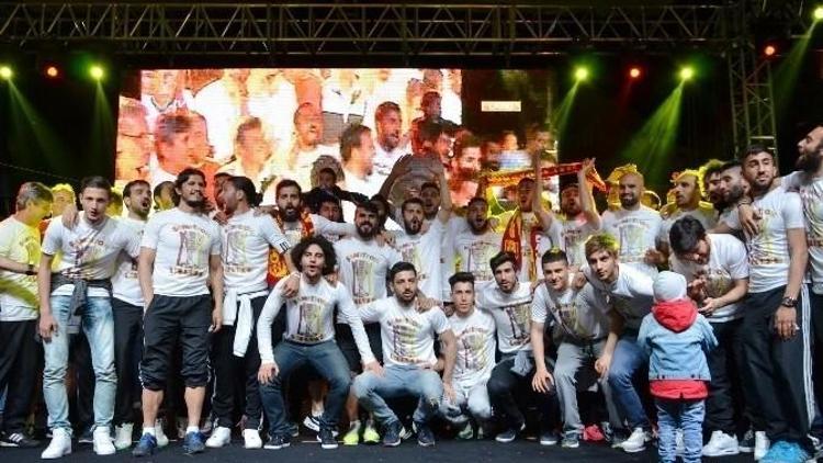 Malatyaspor Taraftarı Geceye Hazırlanıyor