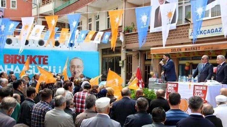 AK Parti Milletvekili Adayları Tunç Ve Yelkenci Arıt Mitinginde Halka Hitap Etti