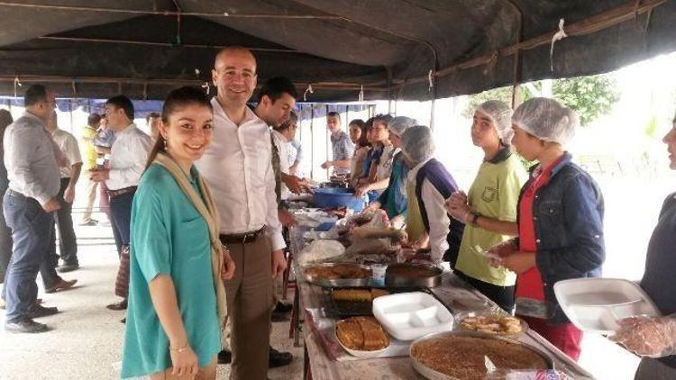 Kumlu’da Okul Yararına Kermes