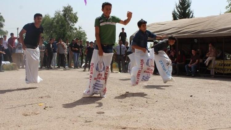 Senan İdin Anadolu Lisesi’nde Mezuniyet Coşkusu