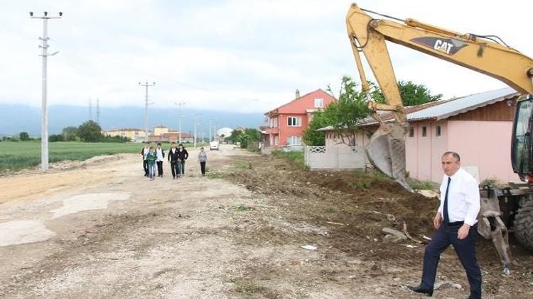 Başkan Yılmaz, Yol Çalışmalarını Yerinde İnceledi