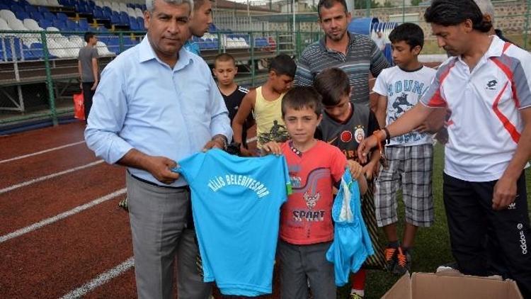 Kilis Belediyespor Futbol Yaz Okulu Açıldı