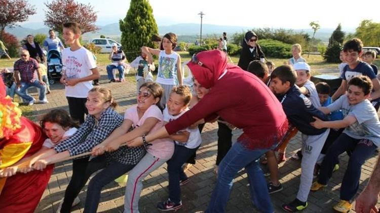 Çocuklar Uçurtma Şenliğinde Buluştu