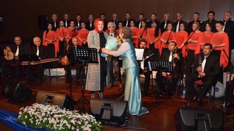 Türk Sanat Müziği Konseri Düzcelileri Büyüledi