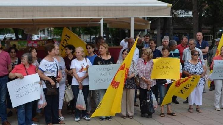 Muğla’da Bir Hafta İçinde Üç Kadının Öldürülmesi Ortaca’da Kınandı