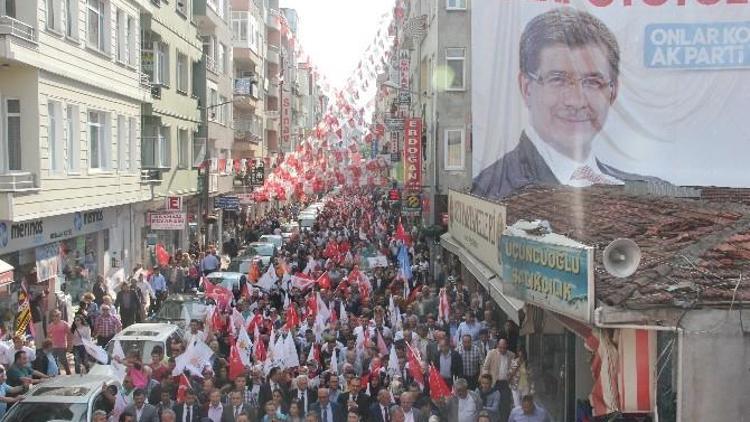 AK Parti’den Binlerce Sinoplu İle Sevgi Yürüyüşü