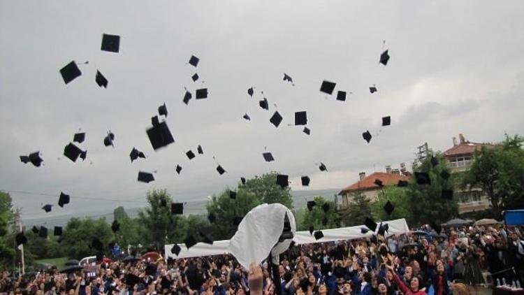 Hisarcık MYO’da Mezuniyet Coşkusu