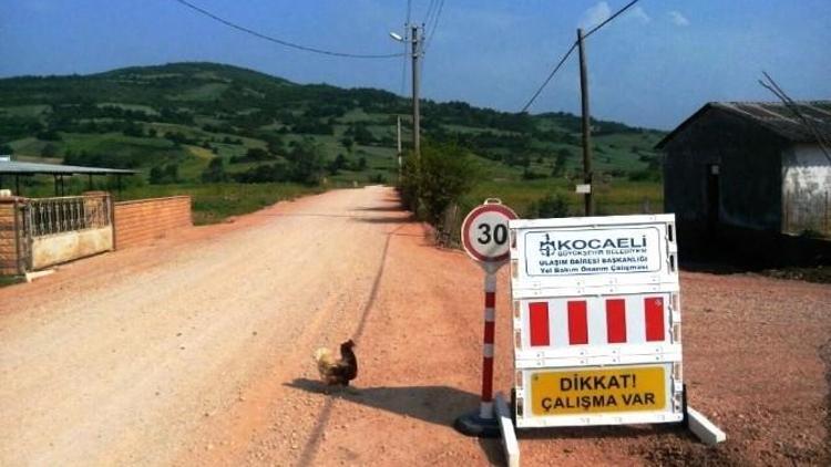 Derince’de Köy Yolları Asfaltlanıyor