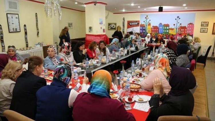 Hanımeller Burs Finalini Yaptı