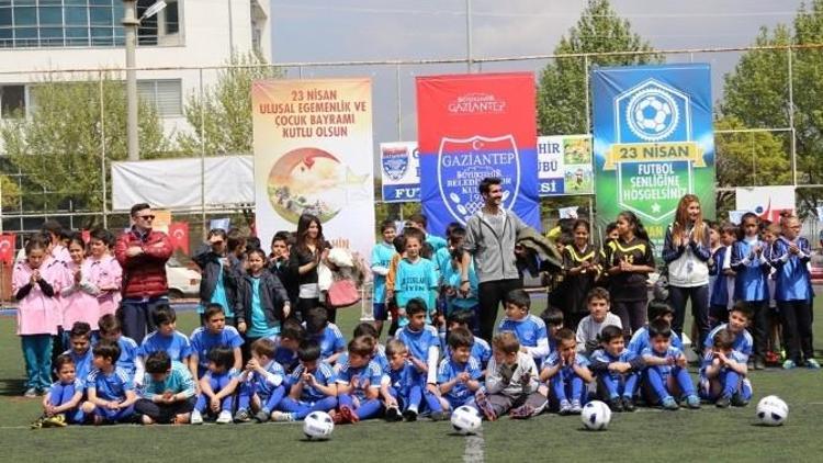 Büyükşehir Futbol Akademisi’nde Kayıtlar Devam Ediyor