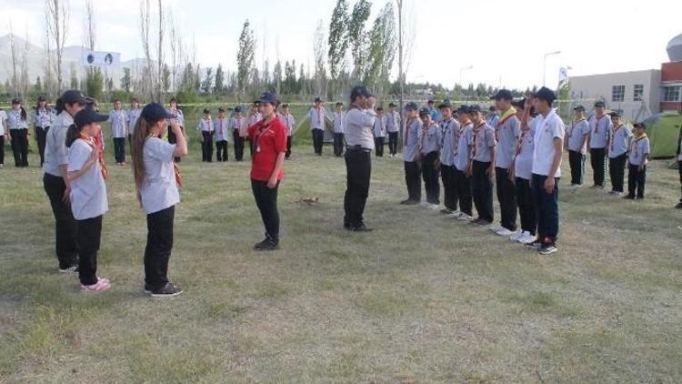 Mavi Kartaneleri İzcilik Kulüp Kampı