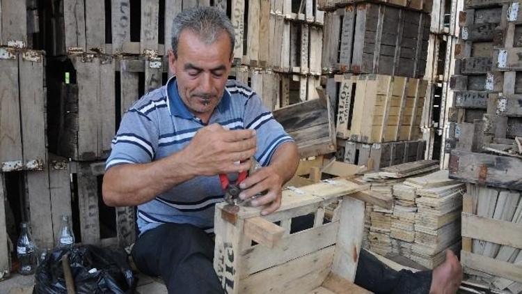 Toptancı Halde, 40 Yıldır Sandık Tamiri Yapıyorlar