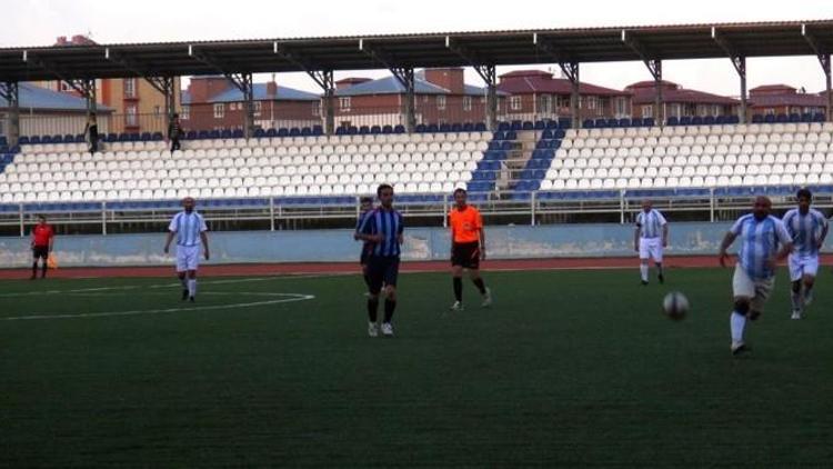 Kars’ta Kurumlar Arası Futbol Turnuvası’nde Nefesler Tutuldu