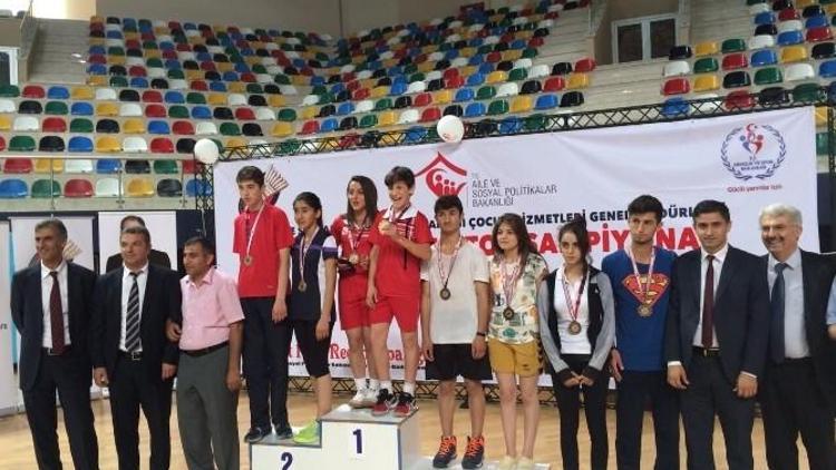 Türkiye Badminton Şampiyonası’nda, Erzurumlu Sporcular Madalya Aldı